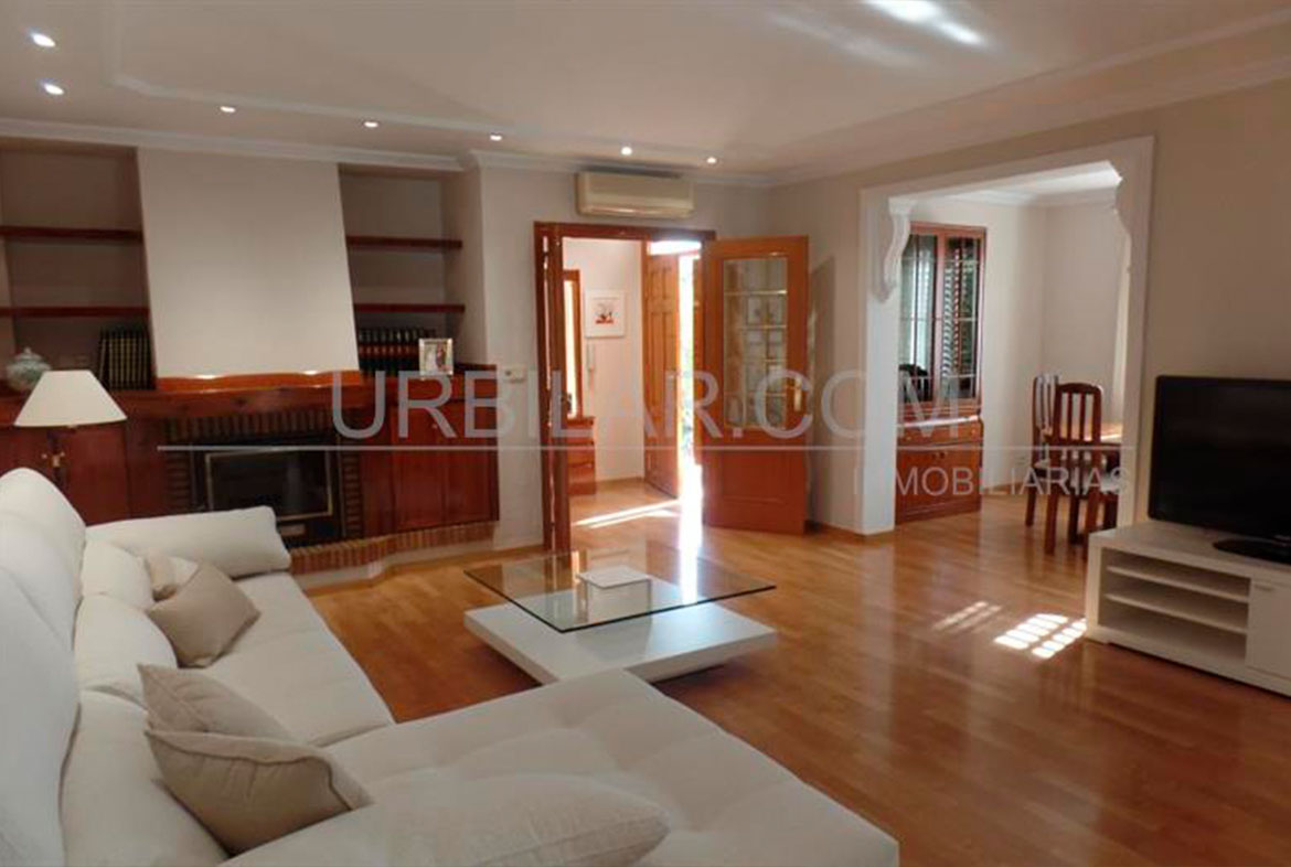 Salón del chalet en venta en Bétera | Urbilar